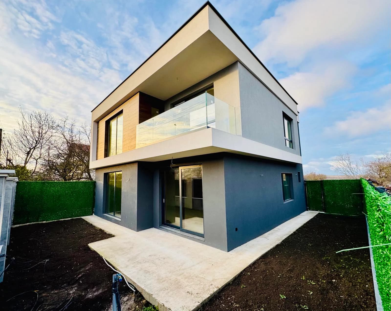 Foto · Haus vom Garten aus